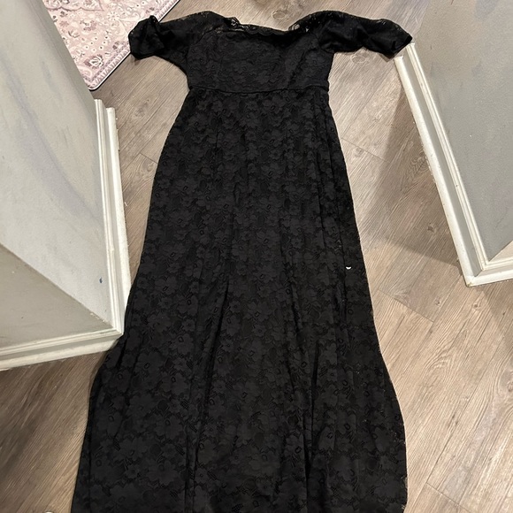 Torrid Black lace dress. Lace stretches to shoulders. Has been altered in back. - Picture 4 of 8